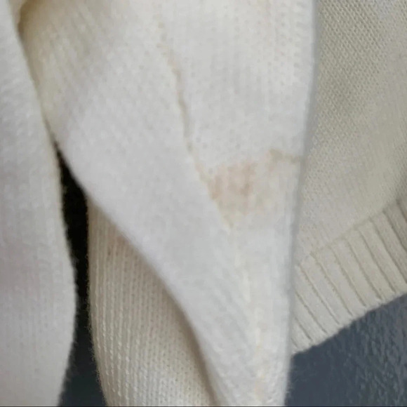 Avenue Short Sleeve 3-Button Sweater Top NEW - Picture 9 of 9